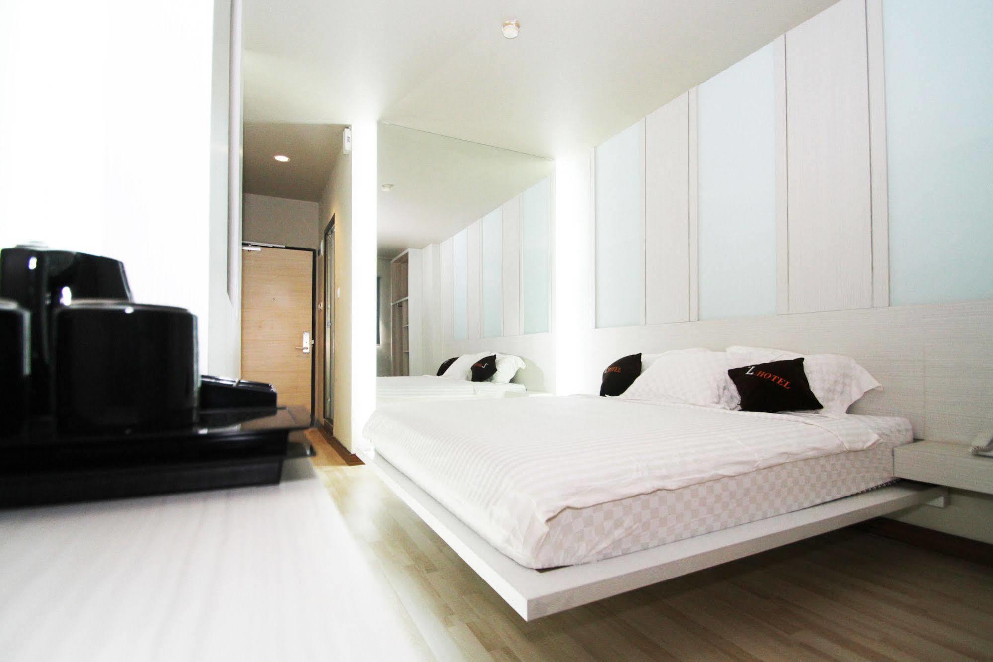 โรงแรมเดอะ แอล เอนเตอร์เทนเมนต์ Batam ภายนอก รูปภาพ