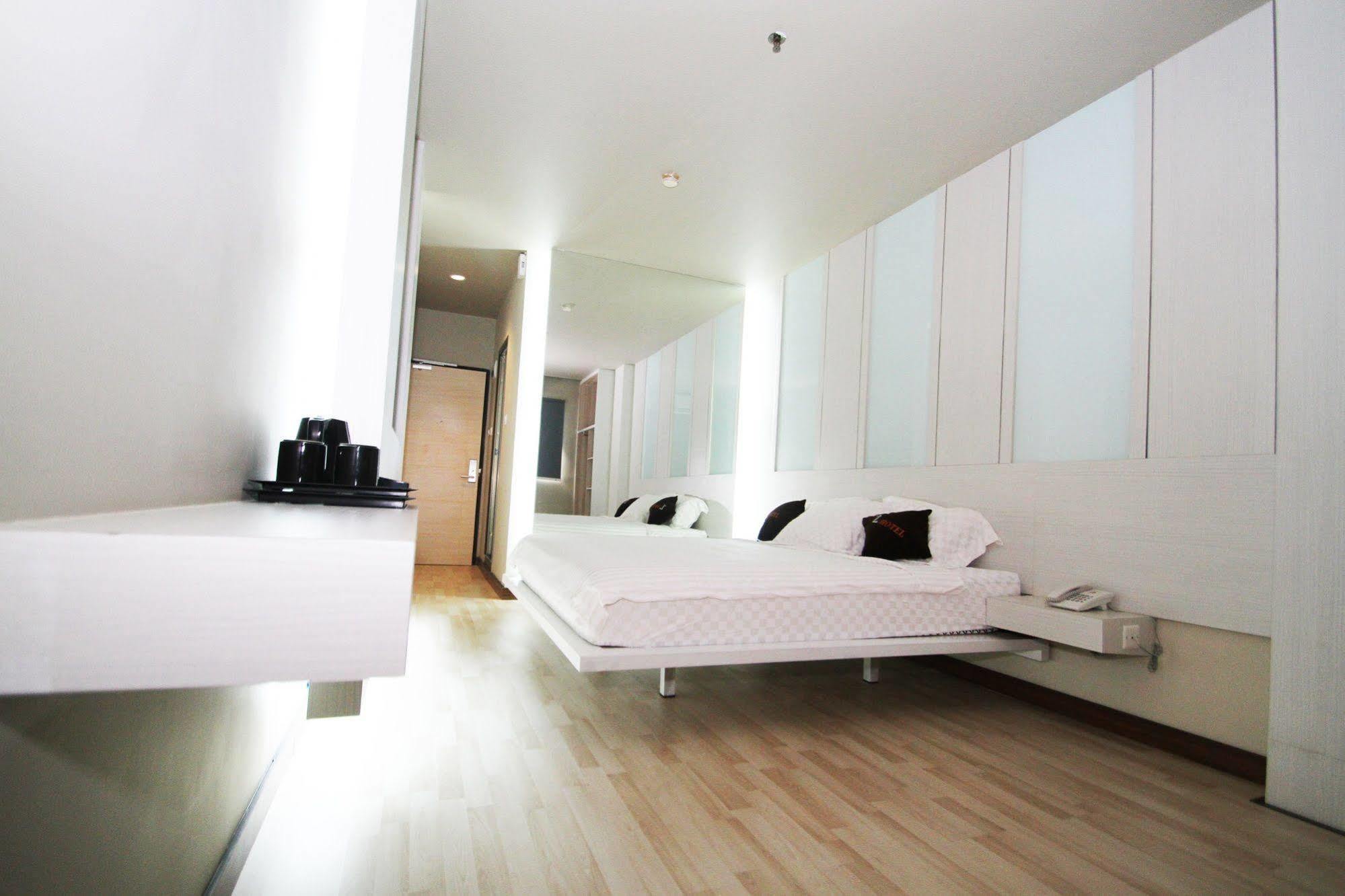 โรงแรมเดอะ แอล เอนเตอร์เทนเมนต์ Batam ภายนอก รูปภาพ
